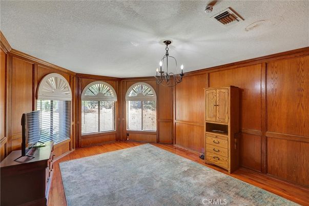 Empty room, Interior, Pendant Lights, Wood Texture Flooring, Wooden Walls