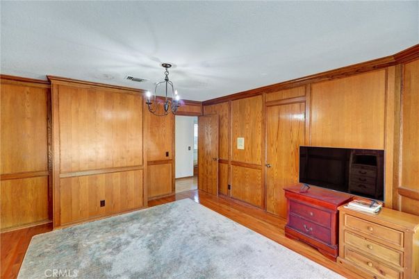 Chandelier, Empty room, Interior, Pendant Lights, Wood Texture Flooring, Wooden Walls