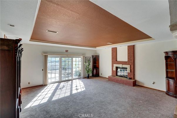 Empty room, Fireplace, Interior, Recessed Lighting