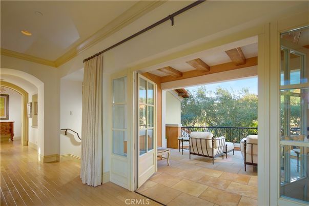 Interior, Recessed Lighting, Wooden Beams, Wood Texture Flooring