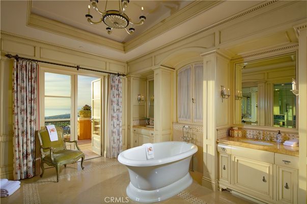 Bathroom, Chandelier, Free Standing Baths, Interior