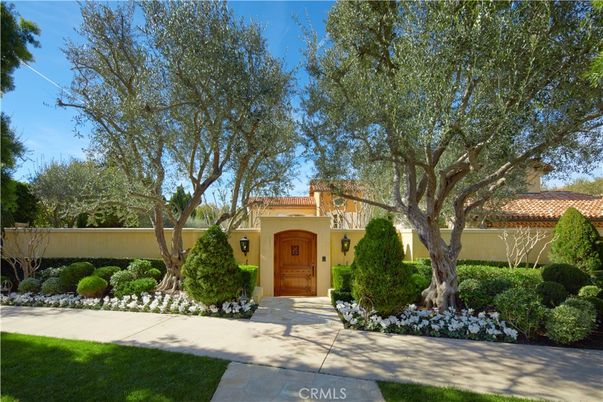 Backyard, Exterior, Facade, Mediterranean