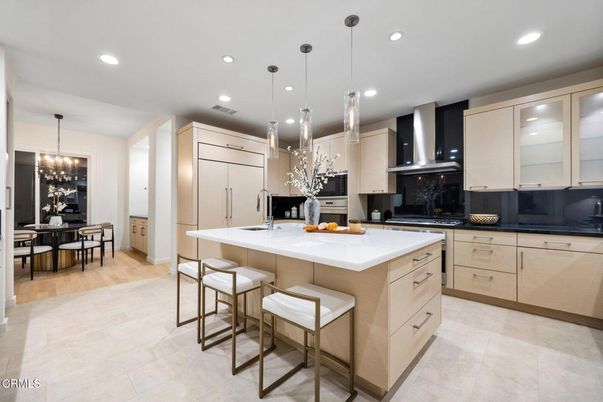 Dining room, Interior, Kitchen, Pendant Lights, Recessed Lighting, Wood Texture Flooring