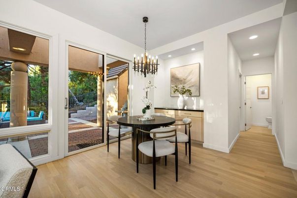 Chandelier, Dining room, Interior, Pendant Lights, Recessed Lighting, Wood Texture Flooring