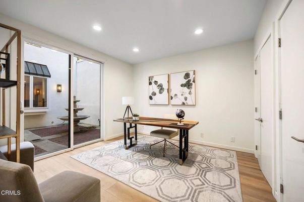 Home Office, Interior, Recessed Lighting, Wood Texture Flooring