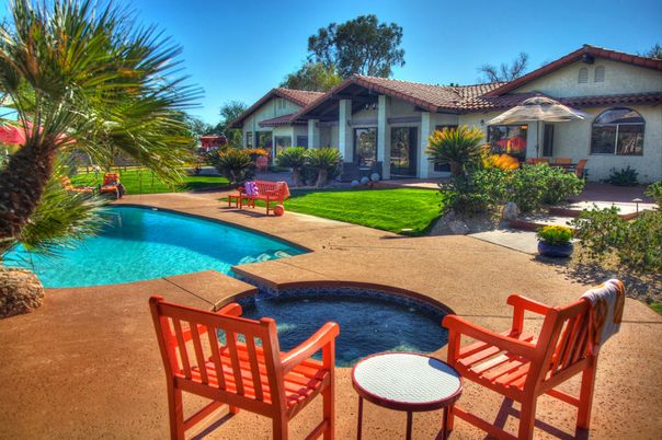 Exterior, Pool