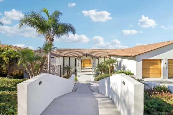 Exterior, Facade, Spanish Mediterranean