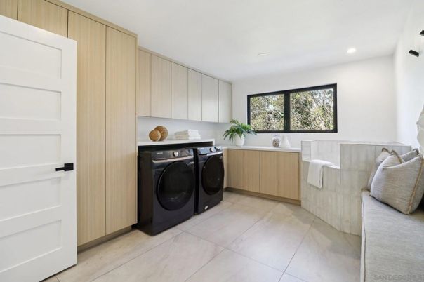 Interior, Recessed Lighting, Washer