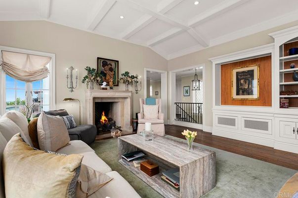 Fireplace, Interior, Living room, Pendant Lights, Recessed Lighting, Wood Texture Flooring