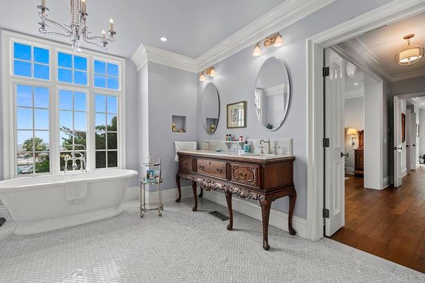 Bathroom, Chandelier, Free Standing Baths, Interior, Recessed Lighting, Wood Texture Flooring