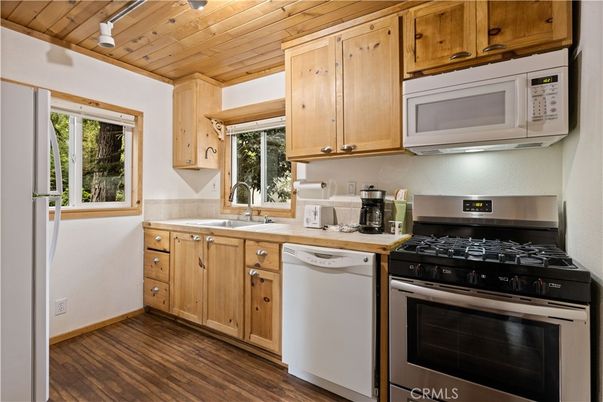 Interior, Kitchen, Wooden Ceilings, Wood Texture Flooring