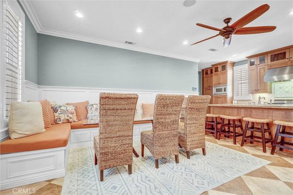 Dining room, Interior, Kitchen, Recessed Lighting