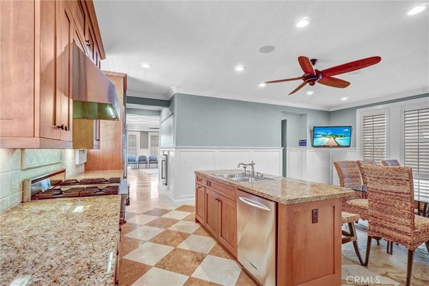 Dining room, Interior, Kitchen, Recessed Lighting