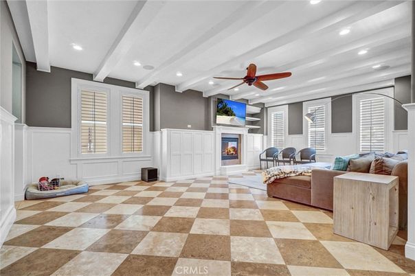 Fireplace, Interior, Living room, Recessed Lighting