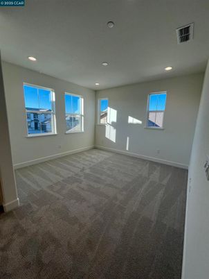 Empty room, Interior, Recessed Lighting