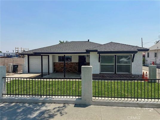 Attached, Backyard, Exterior, Facade, Ranch