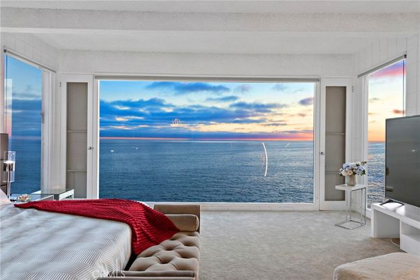 Bedroom, Interior, Water