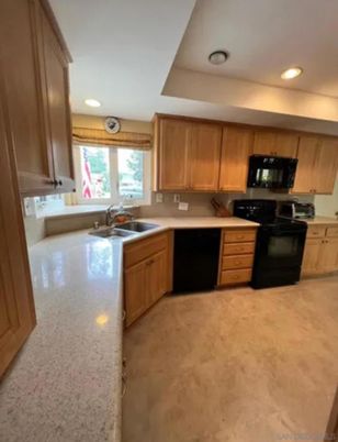 Interior, Kitchen, Recessed Lighting
