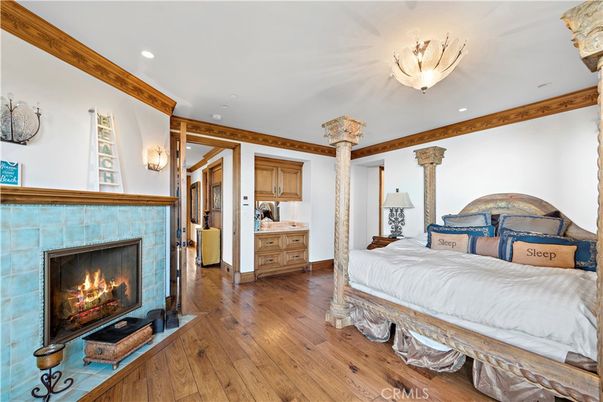 Bedroom, Fireplace, Interior, Recessed Lighting, Wood Texture Flooring