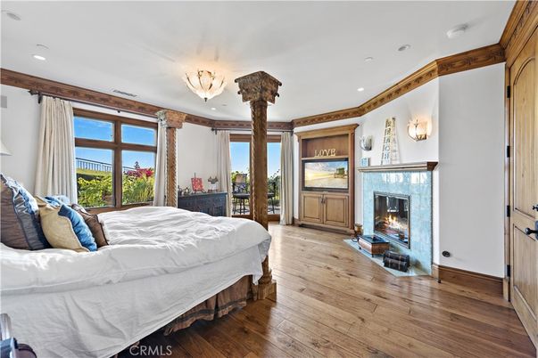 Bedroom, Fireplace, Interior, Recessed Lighting, Wood Texture Flooring