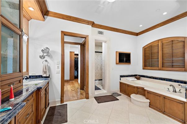 Bathroom, Dual Sink Vanities, Interior, Recessed Lighting, Wood Texture Flooring