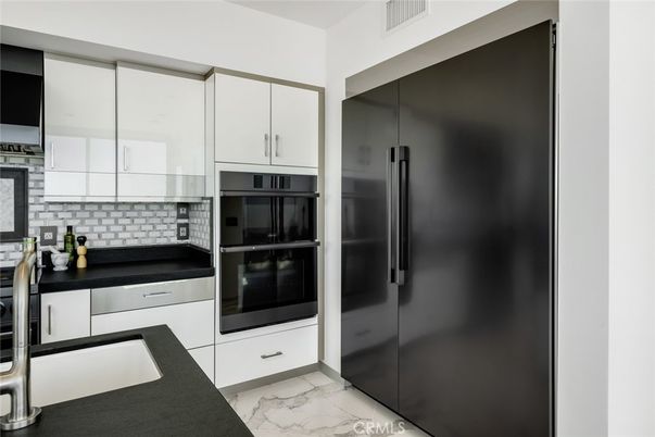 Interior, Kitchen, Marble, Stainless Steel Appliances