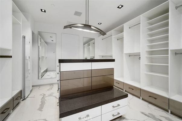 Interior, Marble, Pendant Lights, Recessed Lighting, Walk-in Closets