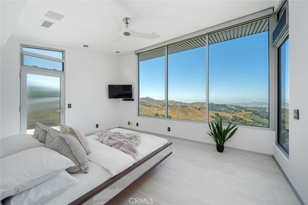 Bedroom, Interior, Water