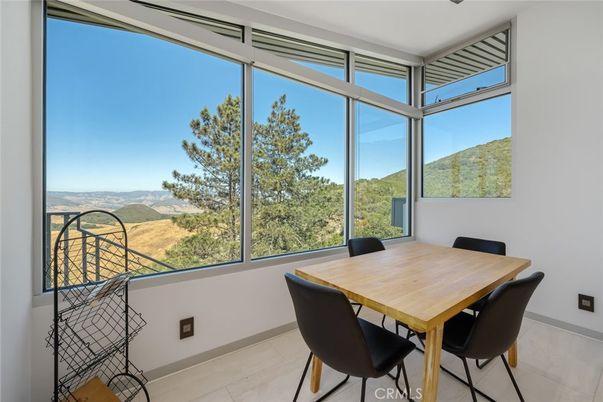 Dining room, Interior