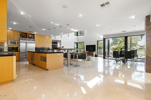 Dining room, Interior, Kitchen, Living room, Pendant Lights, Recessed Lighting, Stainless Steel Appliances