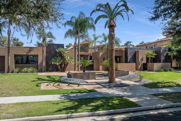 Backyard, Exterior, Facade, Modern