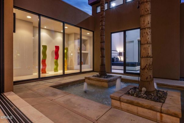 Exterior, Pool, Recessed Lighting