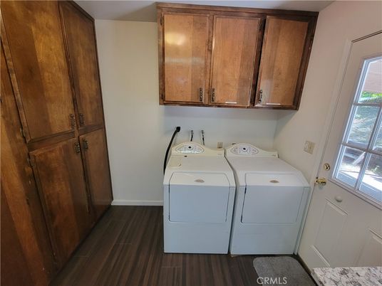 Interior, Washer, Wood Texture Flooring