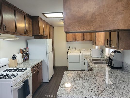 Interior, Kitchen, Washer, Wood Texture Flooring