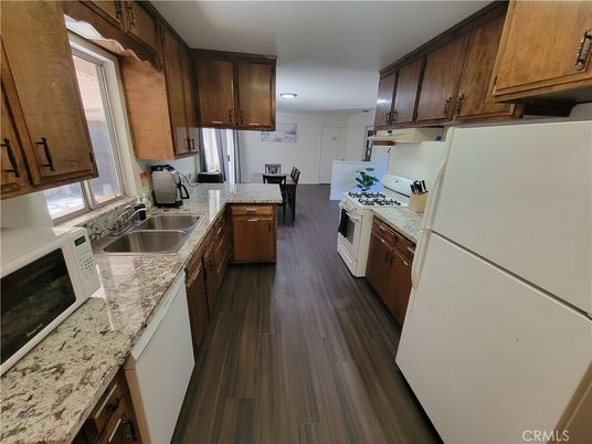 Dining room, Interior, Kitchen, Recessed Lighting, Wood Texture Flooring
