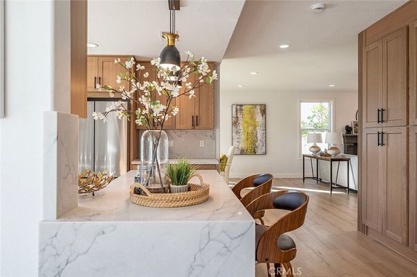 Dining room, Interior, Kitchen, Pendant Lights, Recessed Lighting, Wood Texture Flooring