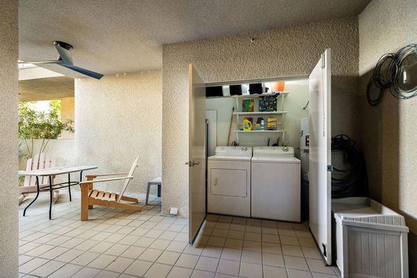 Interior, Washer