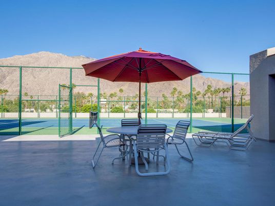 Exterior, Tennis Courts