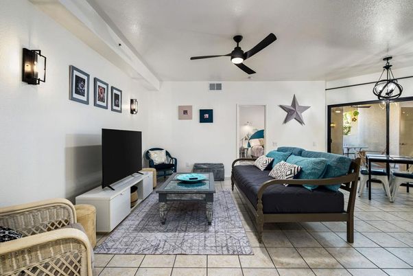 Dining room, Interior, Living room, Pendant Lights