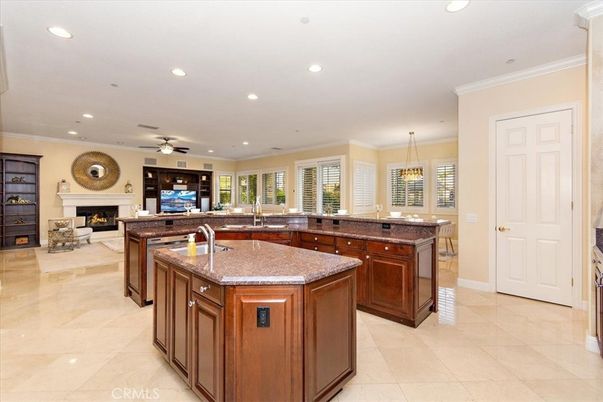 Fireplace, Interior, Kitchen, Pendant Lights, Recessed Lighting