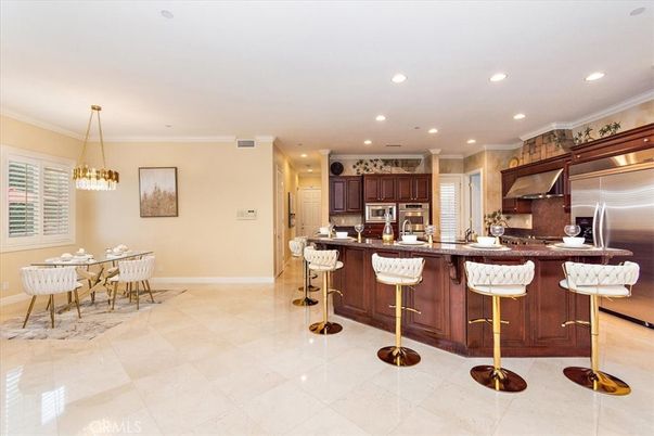 Dining room, Interior, Kitchen, Pendant Lights, Recessed Lighting, Stainless Steel Appliances