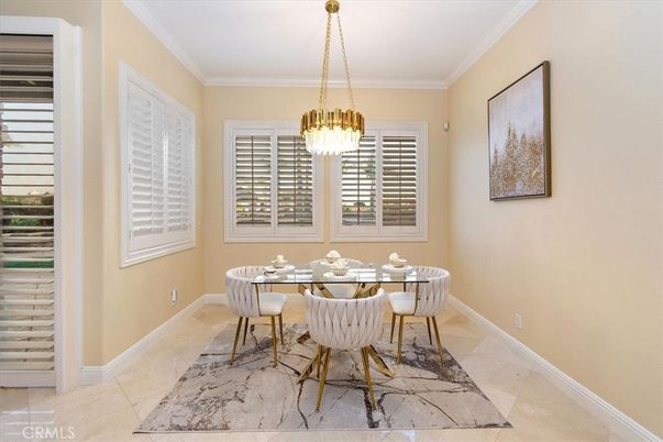 Chandelier, Dining room, Interior, Pendant Lights