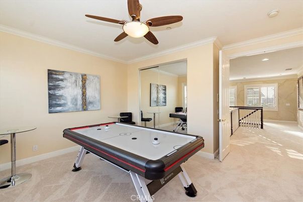 Game Room, Interior, Recessed Lighting