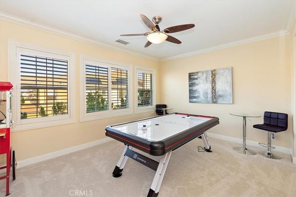 Game Room, Interior