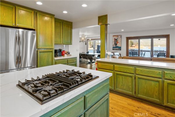 Chandelier, Dining room, Interior, Kitchen, Recessed Lighting, Wood Texture Flooring