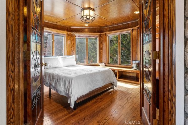 Bedroom, Interior, Recessed Lighting, Wooden Ceilings, Wood Texture Flooring