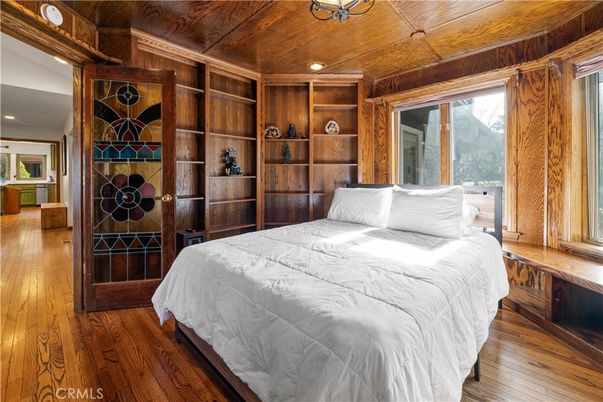 Bedroom, Interior, Recessed Lighting, Wooden Ceilings, Wood Texture Flooring