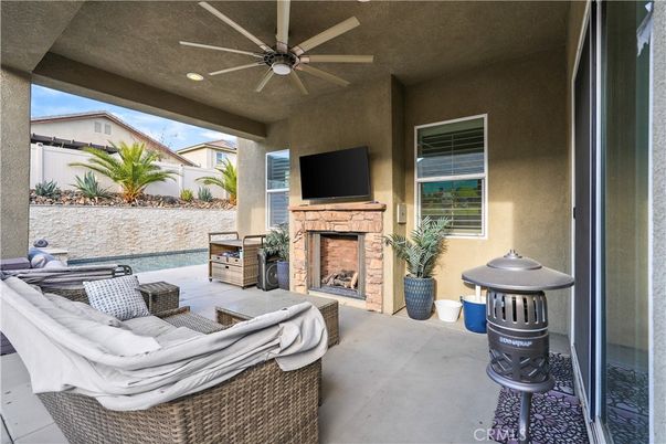 Exterior, Fireplace