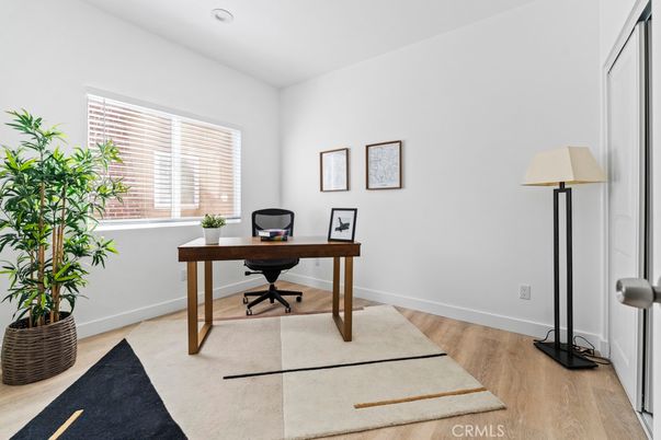 Home Office, Interior, Recessed Lighting, Wood Texture Flooring