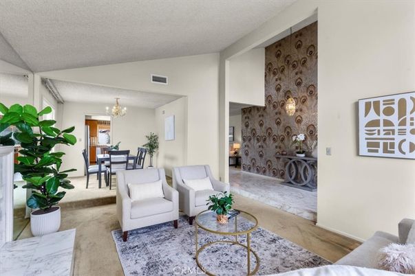 Chandelier, Dining room, Interior, Living room